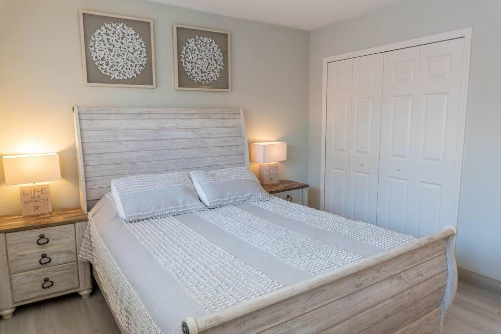Amazing Water Front View Home Newly Renovated 3Bd 2Bth クリアウォーター・ビーチ エクステリア 写真