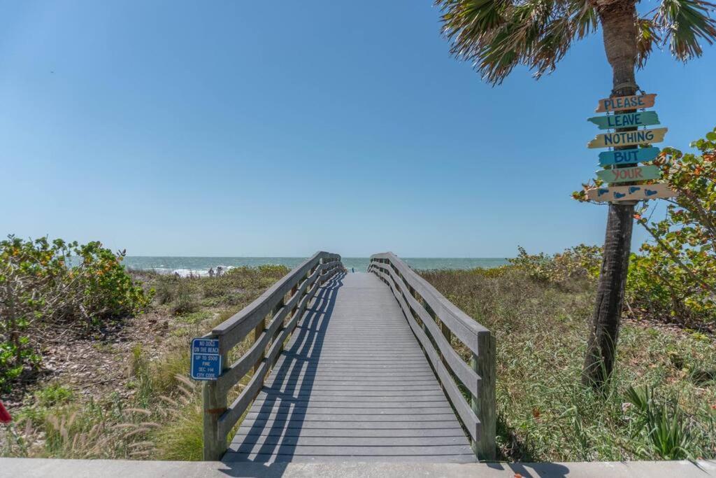 Amazing Water Front View Home Newly Renovated 3Bd 2Bth クリアウォーター・ビーチ エクステリア 写真