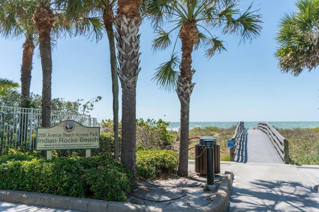 Amazing Water Front View Home Newly Renovated 3Bd 2Bth クリアウォーター・ビーチ エクステリア 写真